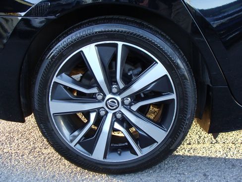 Used 2020 Nissan Maxima 3.5 SV w/ Floor Mat Group FWD image 37