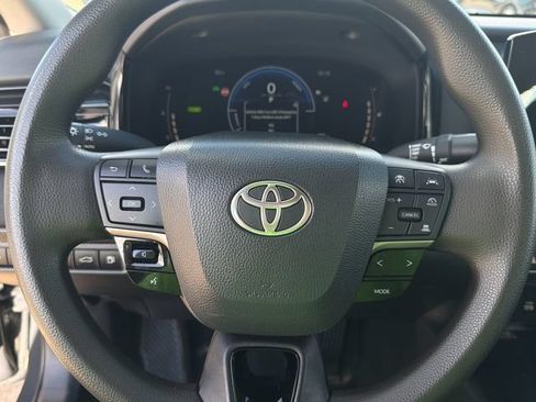 Used 2025 Toyota Camry LE FWD image 21