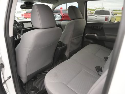 Used 2020 Toyota Tacoma SR5 image 11