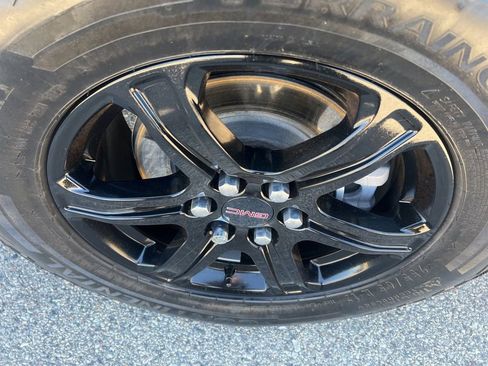 Used 2021 GMC Acadia AT4 w/ Technology Package AWD/4WD image 35