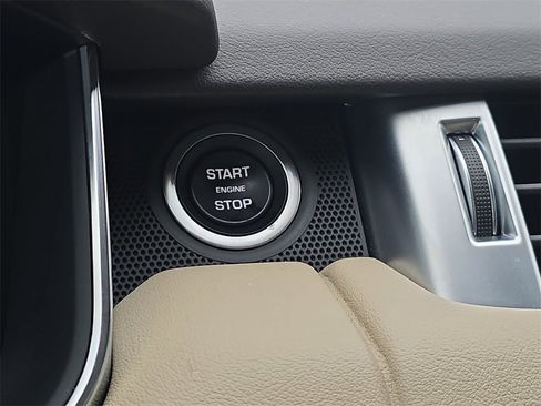 Used 2020 Land Rover Range Rover Sport HSE image 30