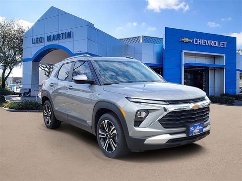 New 2026 Chevrolet TrailBlazer LT w/ Convenience Package image 2