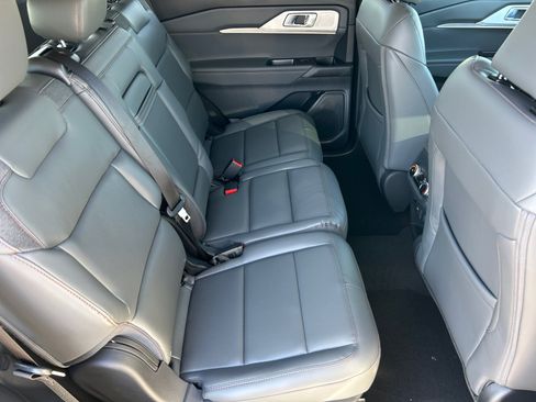 New 2026 Ford Explorer Active AWD/4WD image 18