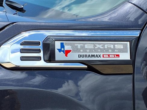 New 2025 GMC Sierra 2500 SLT w/ Texas SLT Premium Package image 10