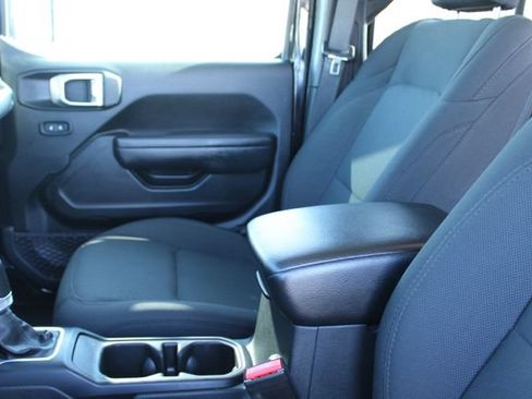 Used 2023 Jeep Gladiator Sport AWD/4WD image 43