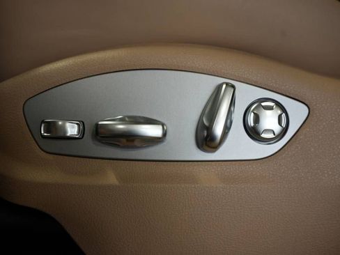 New 2025 Porsche Macan image 33