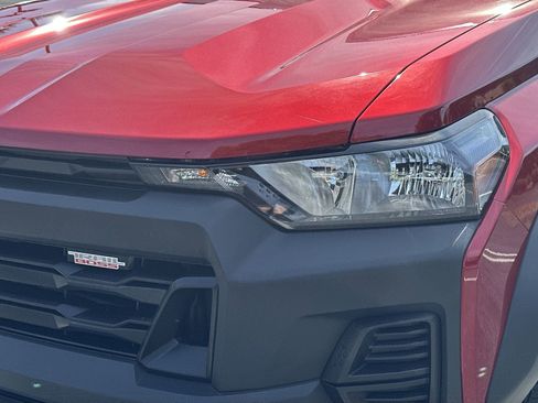 Certified 2025 Chevrolet Colorado Trail Boss AWD/4WD image 11