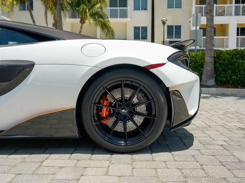 Used 2019 McLaren 600LT RWD image 16