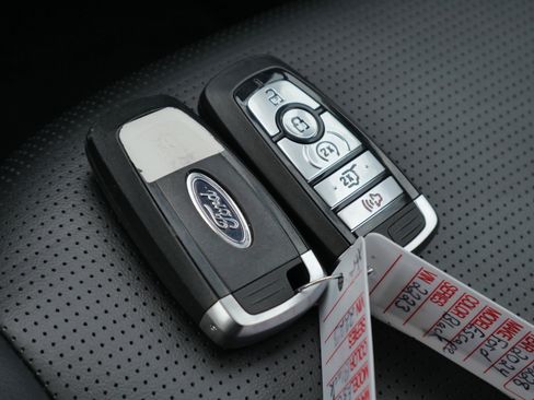 Certified 2024 Ford Escape Platinum image 34