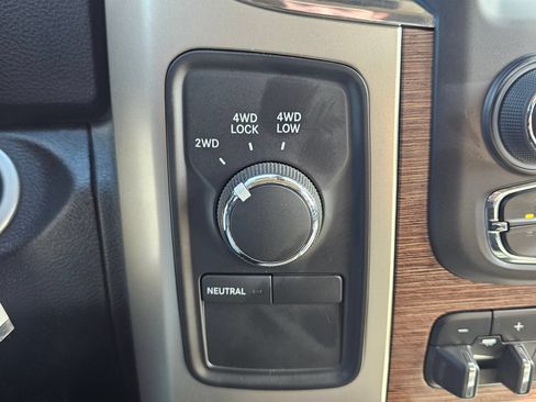 Used 2014 RAM 2500 Laramie w/ Protection Group AWD/4WD image 22