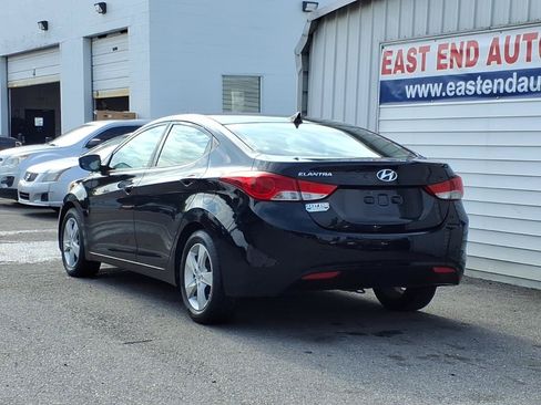 Used 2013 Hyundai Elantra GLS w/ Preferred Pkg FWD image 3