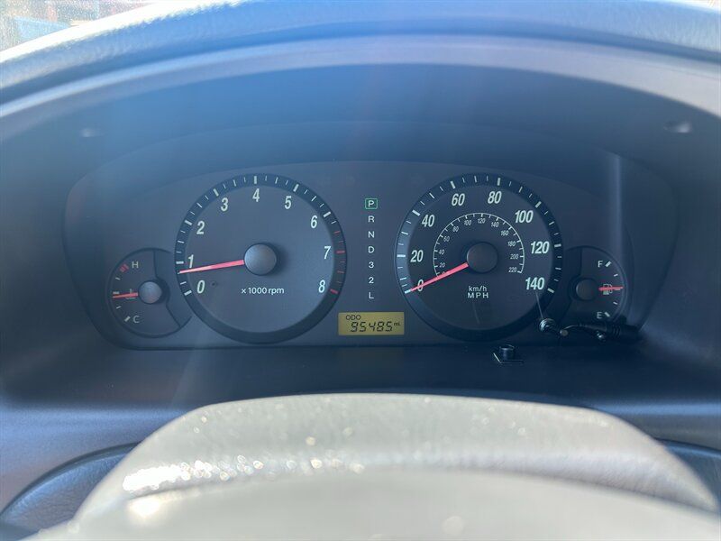Used 2005 Hyundai Elantra GLS FWD image 21