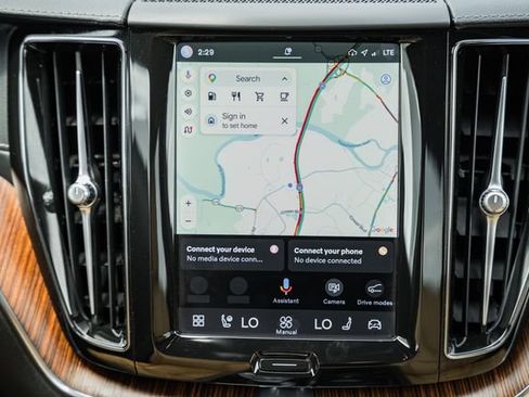 Used 2023 Volvo XC60 B5 Ultimate w/ Climate Package AWD/4WD image 24