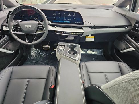 New 2026 Cadillac Optiq Sport 1 image 17