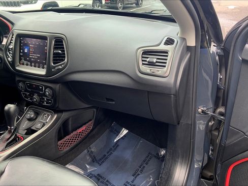 Used 2018 Jeep Compass Trailhawk w/ Navigation Group image 17
