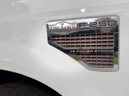 Used 2010 Ford F250 King Ranch image 4