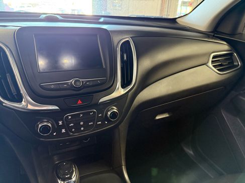 Used 2021 Chevrolet Equinox LT image 14