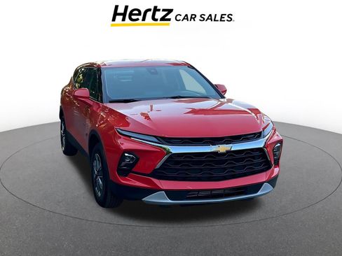 Used 2025 Chevrolet Blazer LT FWD image 1