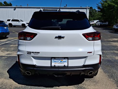 Used 2023 Chevrolet TrailBlazer RS w/ Convenience Package AWD/4WD image 5
