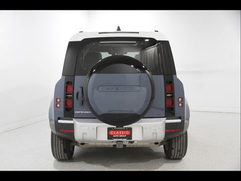 Used 2025 Land Rover Defender 110 S image 23