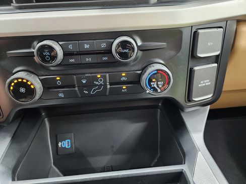 Used 2024 Ford F250 XLT image 47
