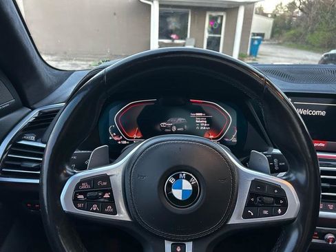 Used 2019 BMW X7 xDrive50i w/ M Sport Package image 22