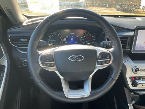 Used 2021 Ford Explorer XLT w/ Equipment Group 202A image 21