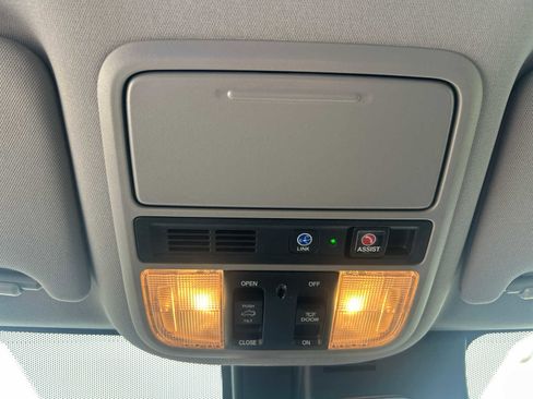 Used 2019 Honda Pilot Touring image 28