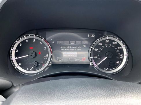 Used 2024 Toyota Highlander XLE image 25