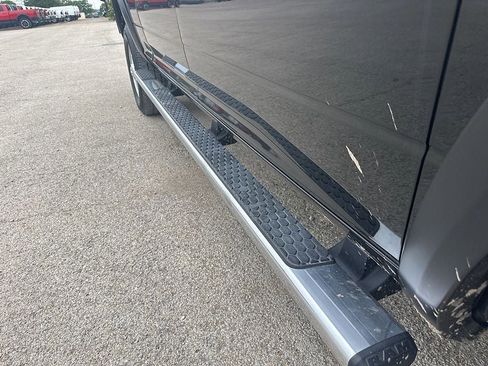 Used 2018 RAM 2500 Tradesman w/ Chrome Appearance Group AWD/4WD image 6