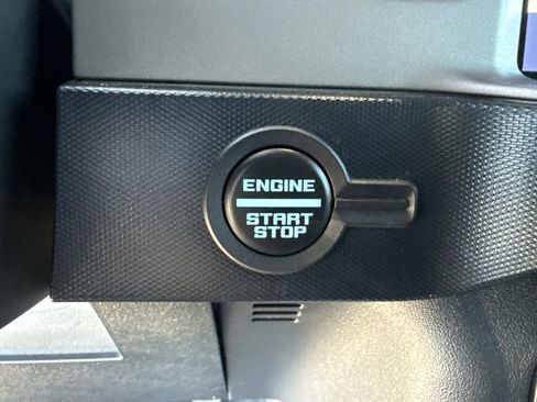 Used 2023 Ford Bronco 4-Door AWD/4WD image 28