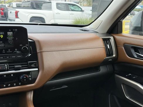 Used 2023 Nissan Pathfinder Platinum AWD/4WD image 37
