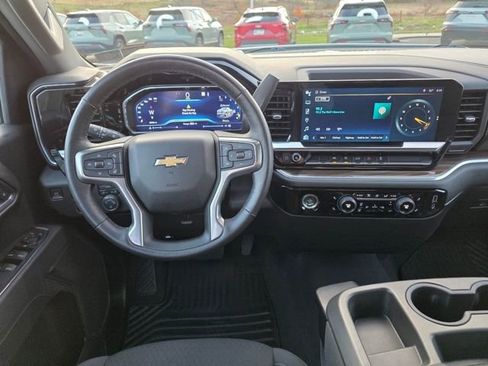 Used 2022 Chevrolet Silverado 1500 LT image 28