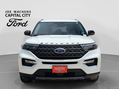 Used 2024 Ford Explorer XLT w/ Equipment Group 202A AWD/4WD image 10