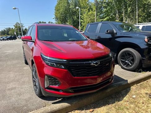 Used 2024 Chevrolet Equinox RS FWD image 2