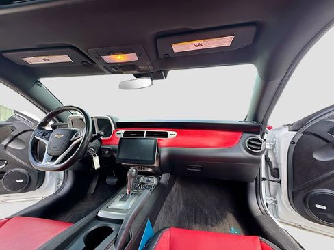 Used 2015 Chevrolet Camaro SS w/ Commemorative Special Edition RWD image 25