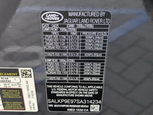 Used 2025 Land Rover Range Rover SE AWD/4WD image 31