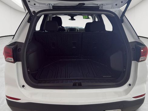 Certified 2024 Chevrolet Equinox LT w/ LPO, Floor Liner Package FWD image 11