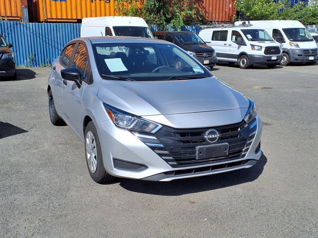 Used 2023 Nissan Versa S FWD image 1
