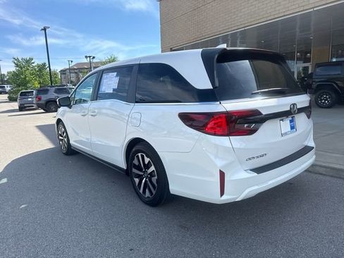 Certified 2025 Honda Odyssey EX-L image 2