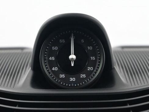 New 2026 Porsche Taycan image 12