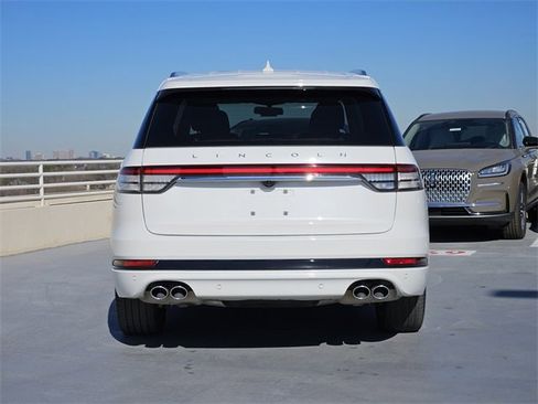 Certified 2023 Lincoln Aviator Grand Touring w/ Equipment Group 301A image 6