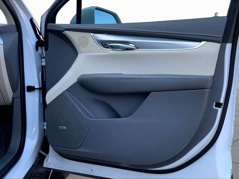 Used 2019 Cadillac XT5 Premium Luxury FWD image 23