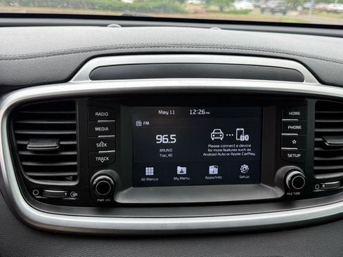 Used 2019 Kia Sorento FWD V6 image 16