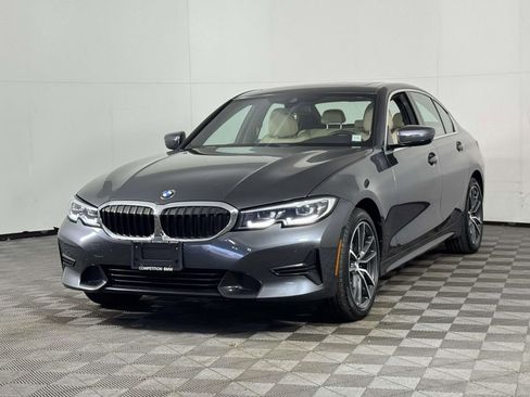 Used 2022 BMW 330i xDrive Sedan w/ Driving Assistance Package image 7