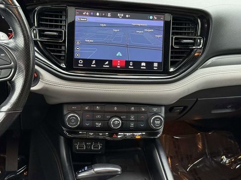 Certified 2022 Dodge Durango R/T w/ Blacktop Package AWD/4WD image 23