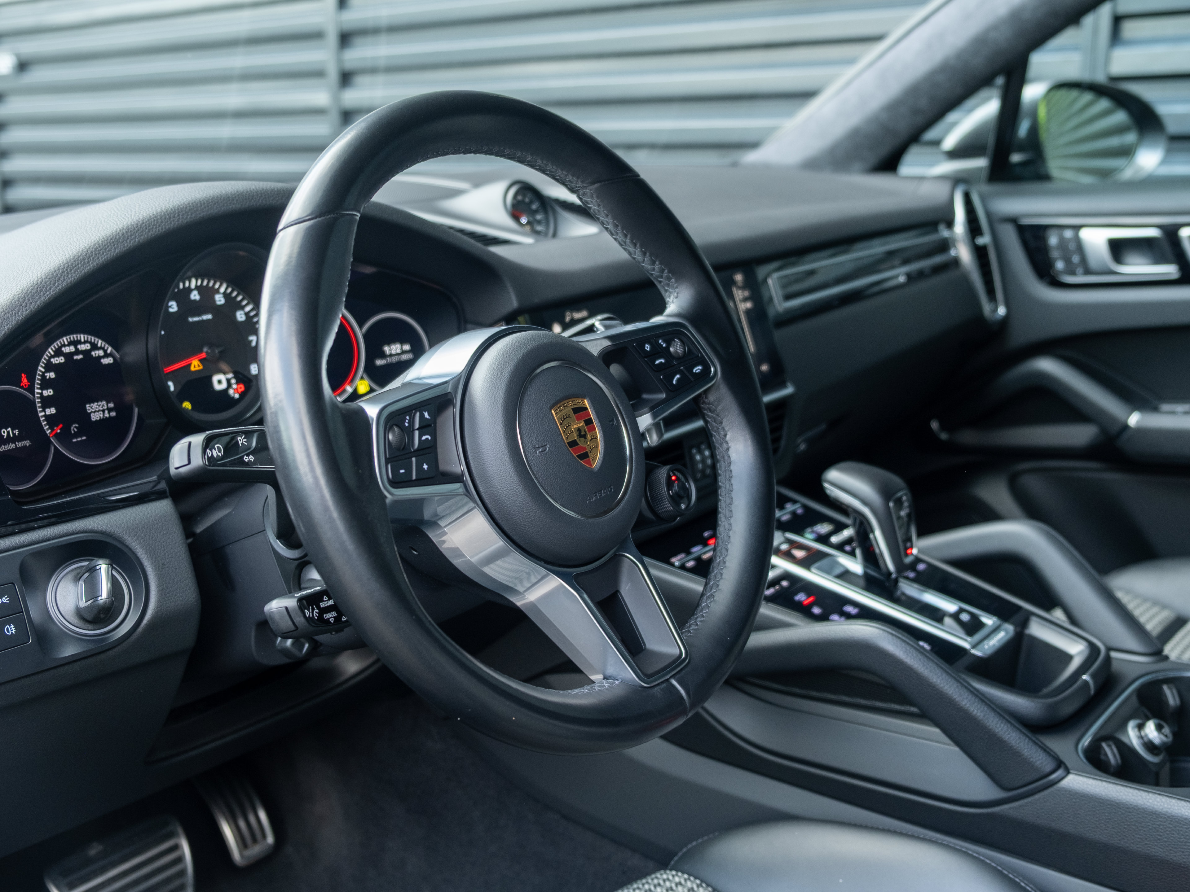 Certified 2022 Porsche Cayenne S AWD/4WD image 4