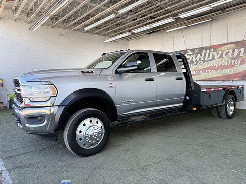 Used 2022 RAM 4500 Tradesman w/ Chrome Appearance Group image 4