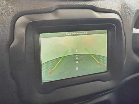 Used 2021 Jeep Renegade Sport FWD image 23