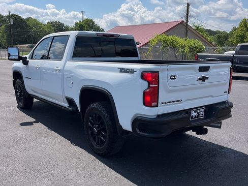 Used 2025 Chevrolet Silverado 2500 LTZ w/ Trail Boss Package AWD/4WD image 7